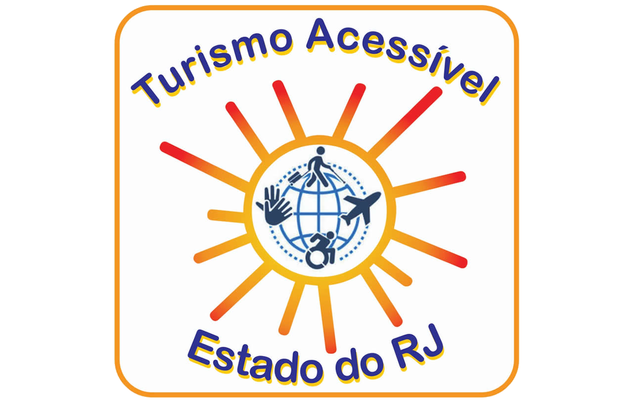 Logomarca quadrada com bordas arredondadas em amarelo. Fundo branco,em letras azuis e bordas amarelas, o texto:  acima, Turismo Acessível e na base,  Estado do RJ. Ao centro, desenho de um círculo amarelo de onde saem linhas retas amarelas com bordas vermelhas que remetem aos raios do sol. Dentro do círculo, fundo branco, um globo com três linhas horizontais e três verticais na cor azul claro, contornado por quatro pictogramas separados por pontilhados, na cor azul escuro: uma pessoa em pé puxa uma mala e segura uma bengala; um avião; uma pessoa em cadeira de rodas, e duas mãos sendo uma em frente da outra indicando o atendimento em Libras